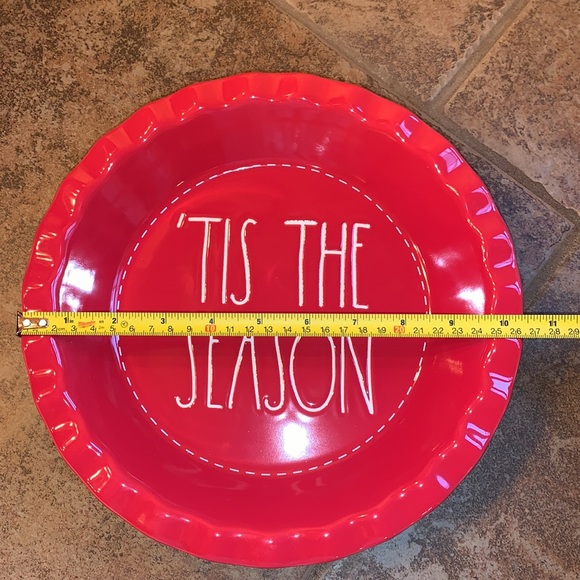 Rae Dunn “Tis The Season” Pie Plate - Picture 2 of 4